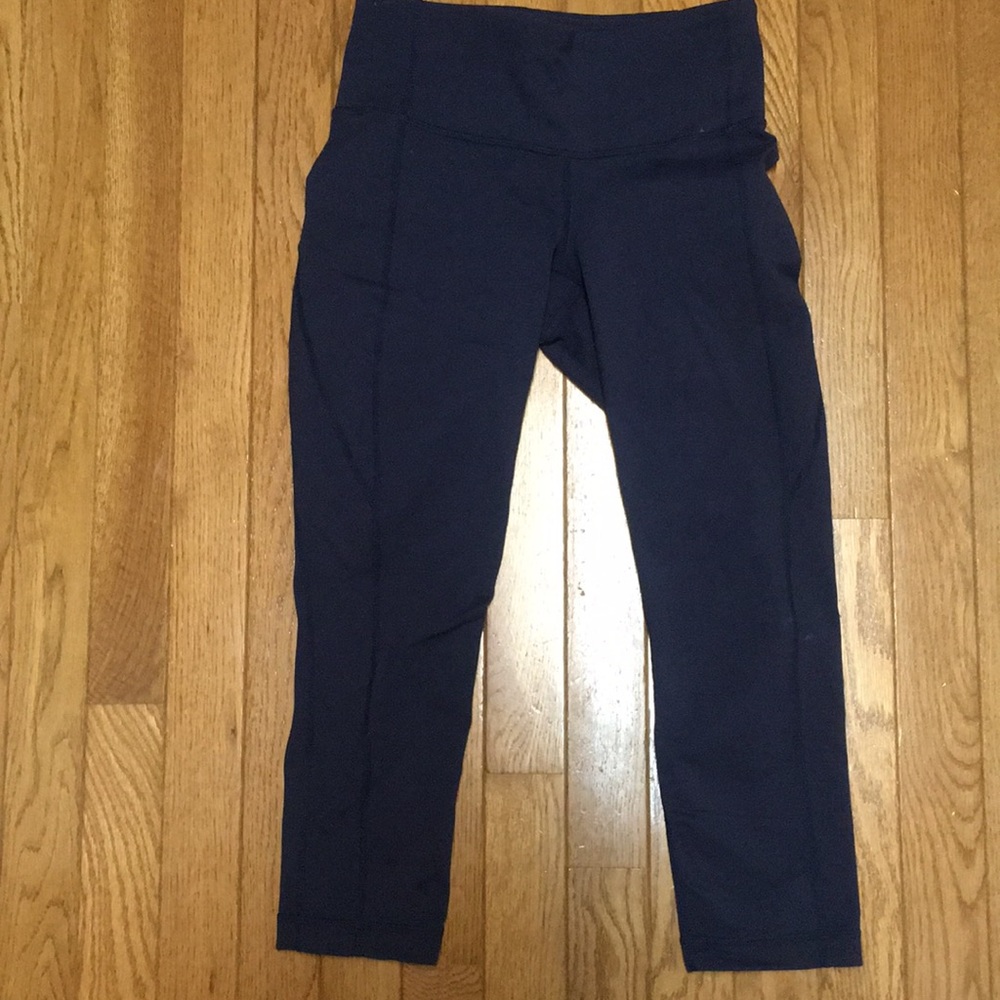 Athleta revelation capris navy blue size XS